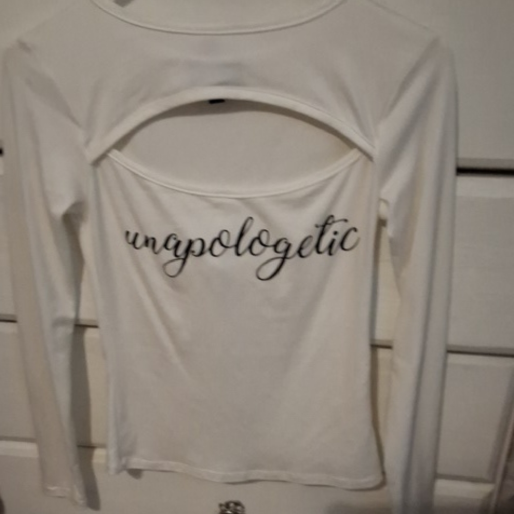Discreet White Long Sleeve Blouse